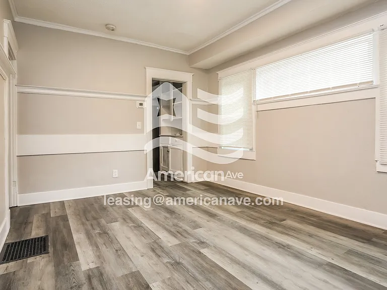 1666466_008_wm_-_family_room_13076941.jpg