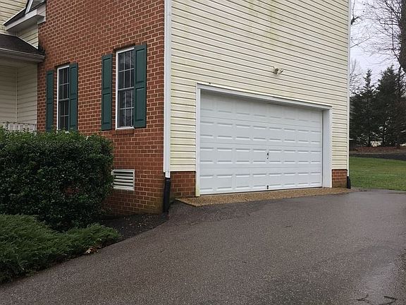 3rd image of 4518 Briarwick Dr