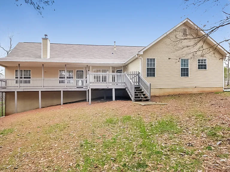 128 Alexander Dr — Photo 18