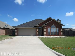 201 NW Cherry Ave, Cache, OK 73527