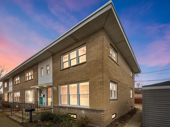 8942 Fairview Ave, Brookfield, IL 60513