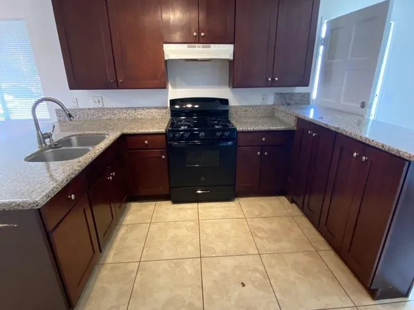 333 E B St, Colton, CA 92324