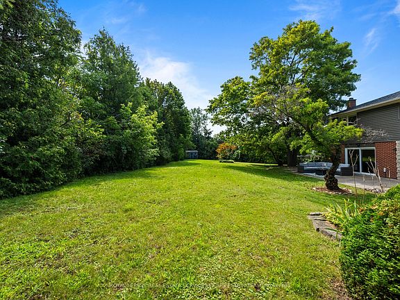 3rd image of 325 Fairview Dr