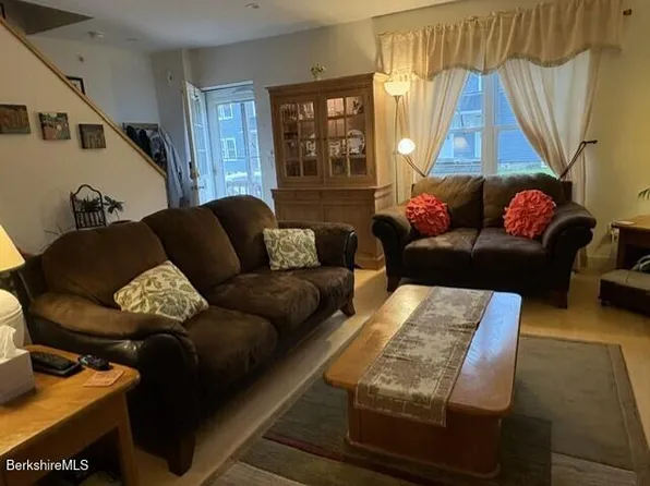 31 Taft St, North Adams, MA 01247