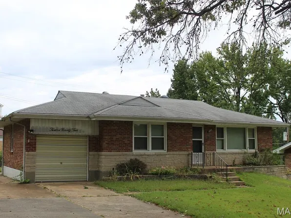 1295 Chambers Rd, Saint Louis, MO 63137