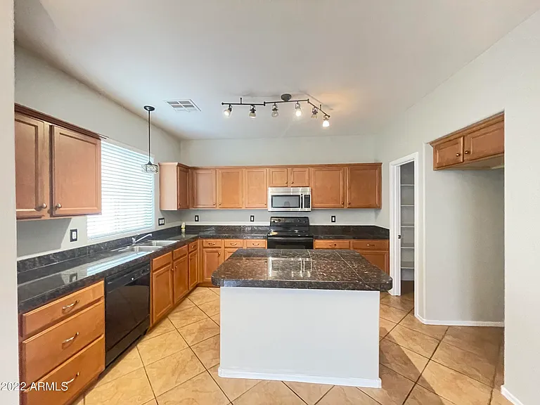 4489 E Del Rio St — Photo 11