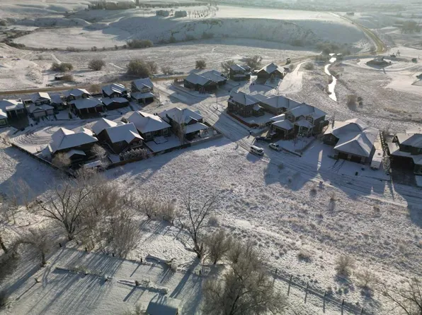 8 Canyon Creek Dr SW, Medicine Hat, AB T1B 0B2