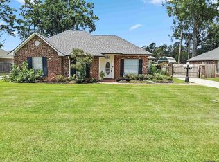 30943 Meadow Wood Blvd, Denham Springs, LA 70726