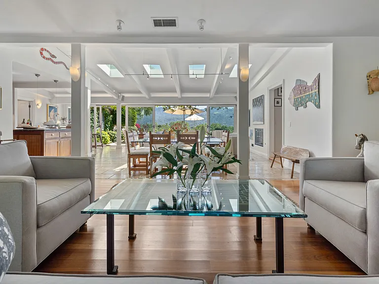 Westridge Dr — Photo 11