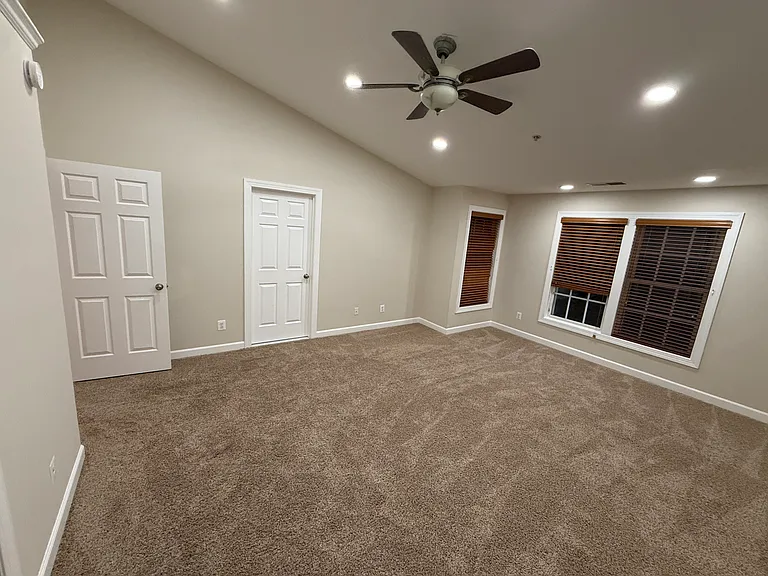 10526 Abingdon Way — Photo 15