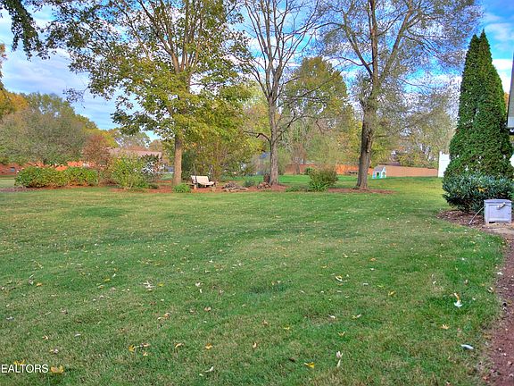 5th image of 2102 Wakefield Cir