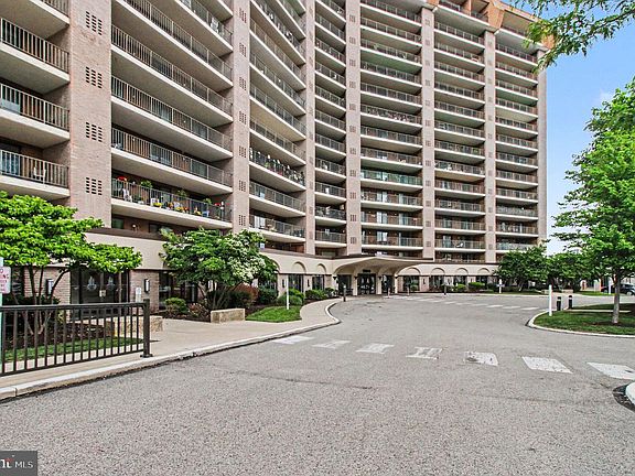 4th image of 21235 Valley Forge Cir #1235