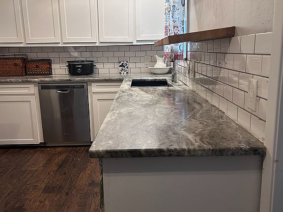 5th image of 6766 Broadacres Rd