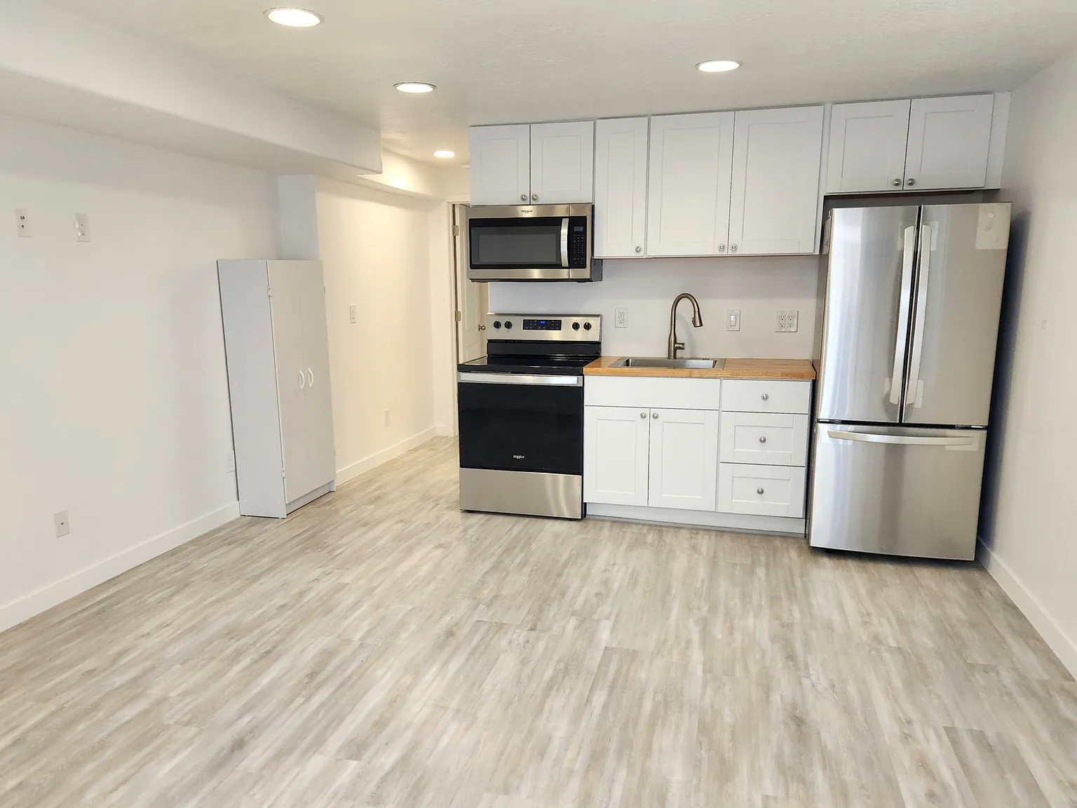 1 bed, 650 sqft, $1,300 — Photo 1