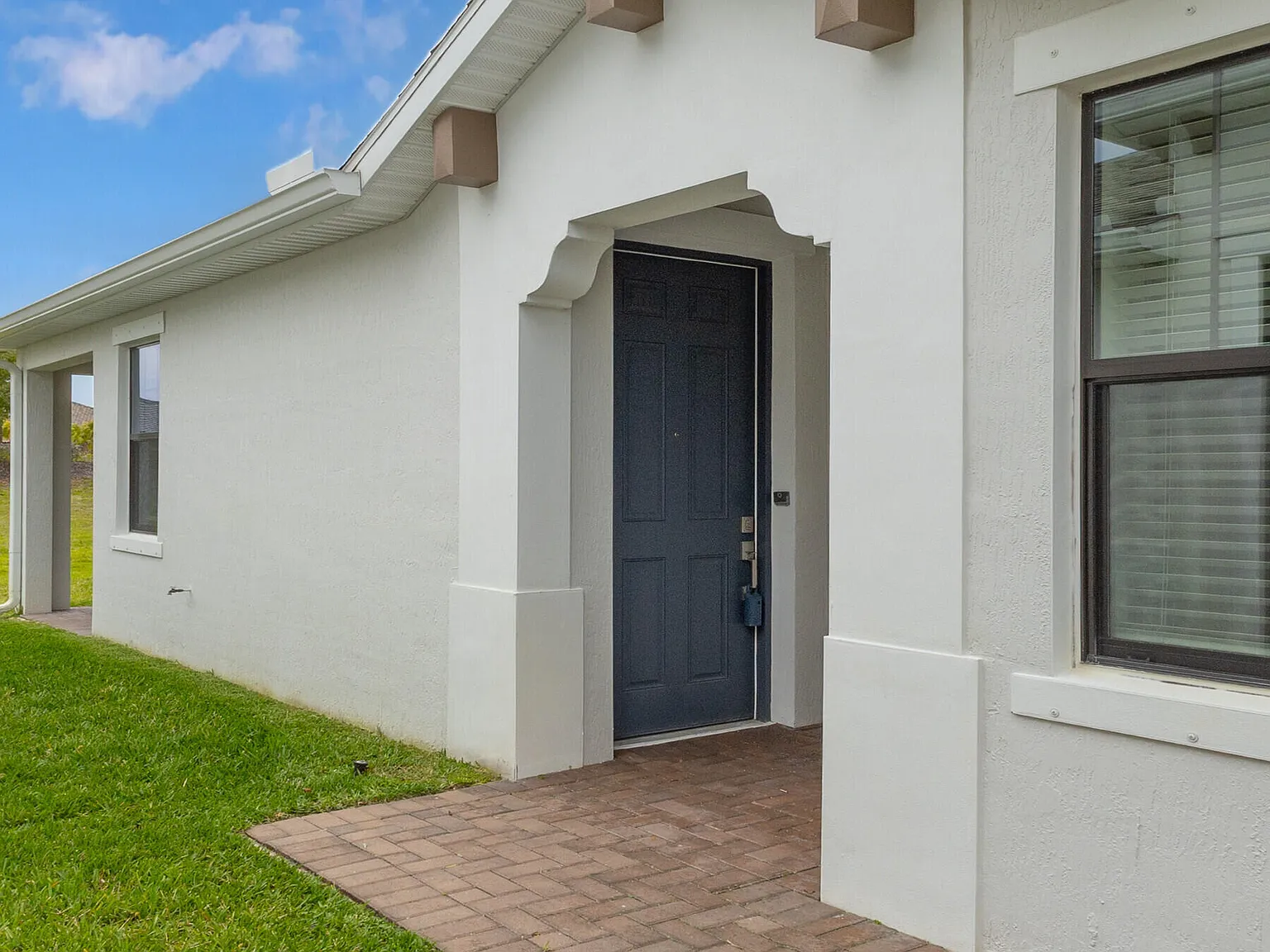 2 bed, 2.0 bath, 1565 sqft, $2,800 — Photo 3