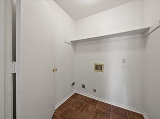 566 Valley View Dr, Lewisville, TX 75067