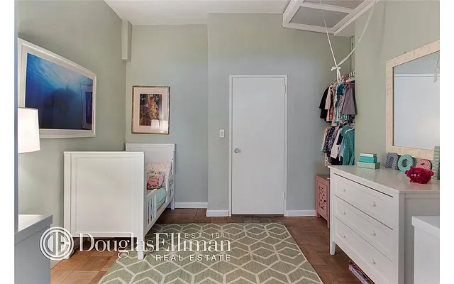 Sold by Douglas Elliman | media 18