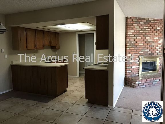 3rd image of 5144 W Surrey Ave