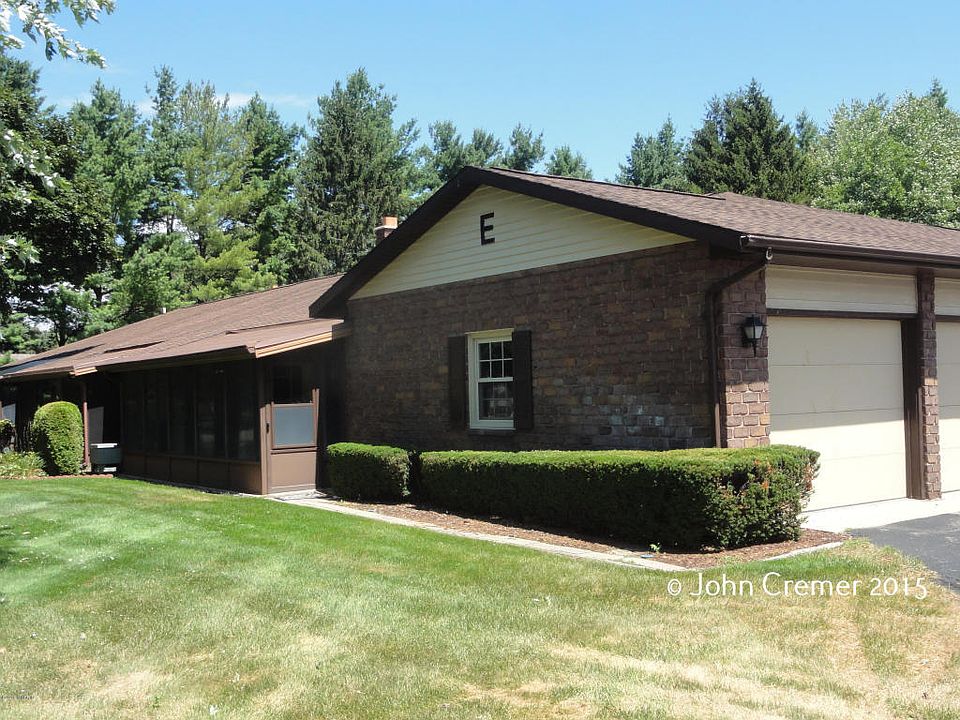 1st image of 7508 Pinegrove Dr #33
