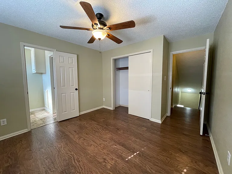 526 E Orange St #3 — Photo 3