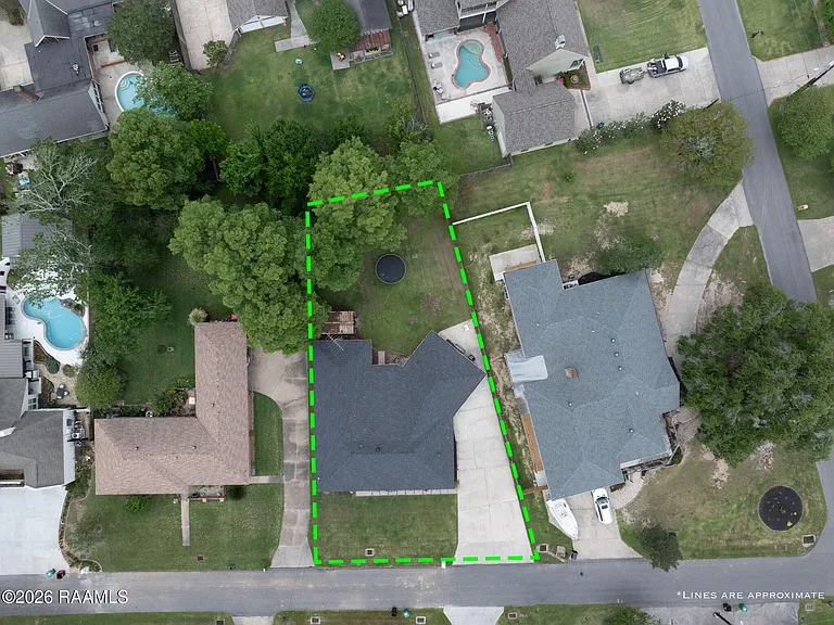610 E Demanade Dr — Photo 35