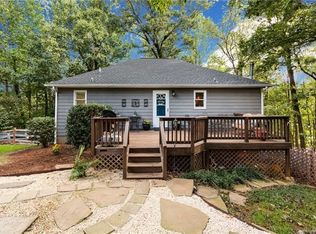 1058 Watts Dr, Charlotte, NC 28216