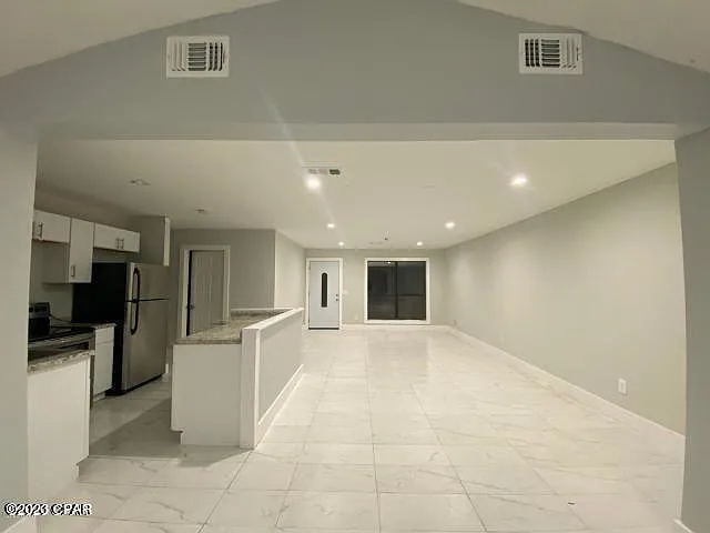 1402 Arkansas Ave — Photo 5