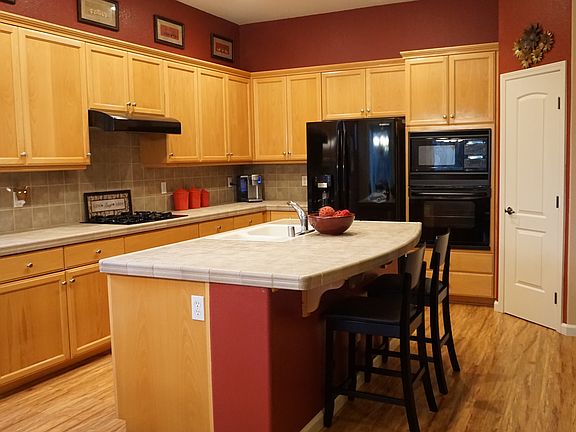 3rd image of 10275 Patti Way