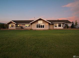 25 Palomino Rd N, Winthrop, WA 98862