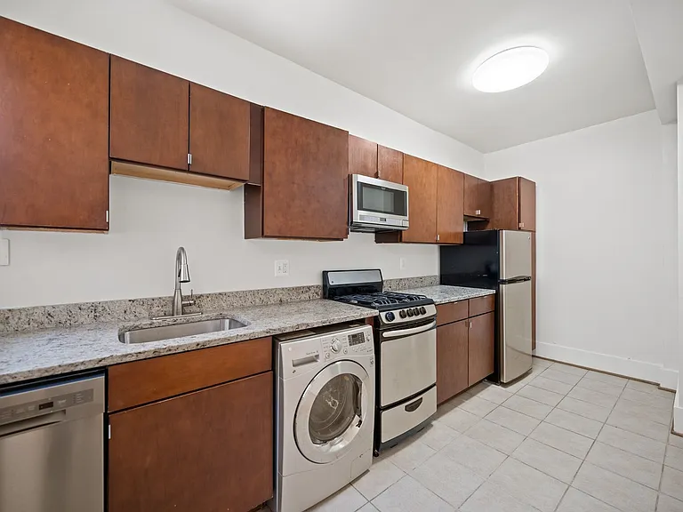 NEW QUIN APARTMENTS — Photo 64