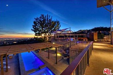 5th image of 1910 Sunset Plaza Dr
