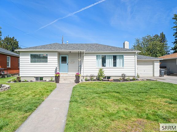2nd image of 1085 Syringa Dr