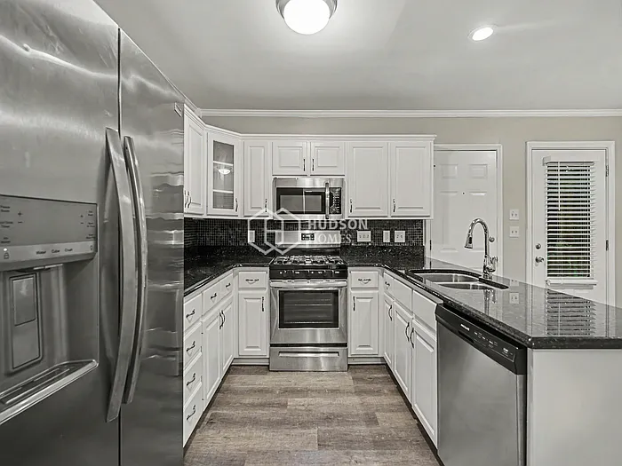 2802 Cross Tie Ln — Photo 10