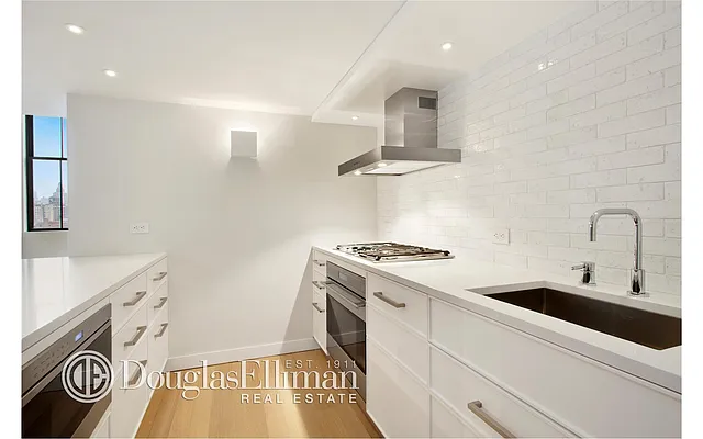 Rented by Douglas Elliman | media 17