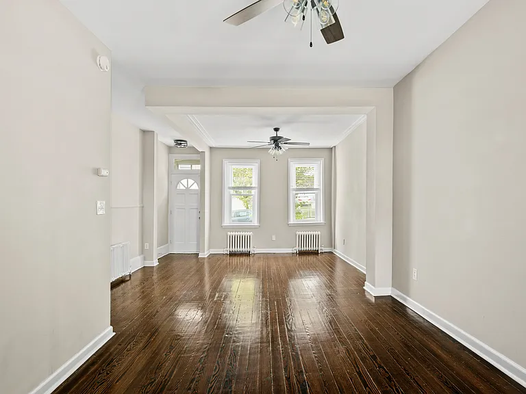 127 Seville St — Photo 12