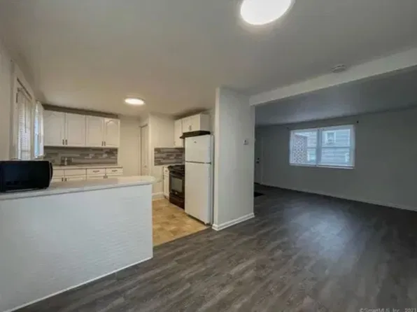 1-25 Highland Ave, Naugatuck, 21 Highland Ave Unit 5, Naugatuck, CT 06770