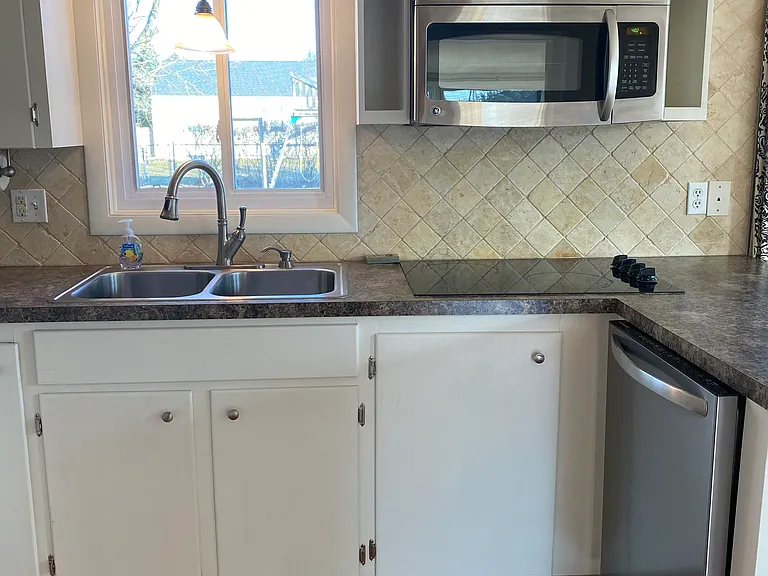 236 Spooner Ave — Photo 9