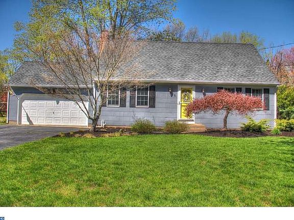 2nd image of 8 Lynnfield Dr