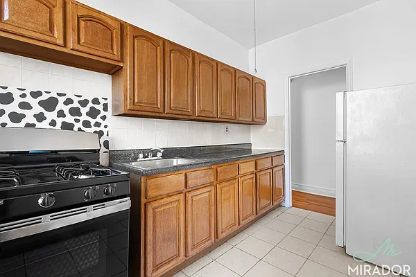 Rented by Mirador Real Estate | media 7