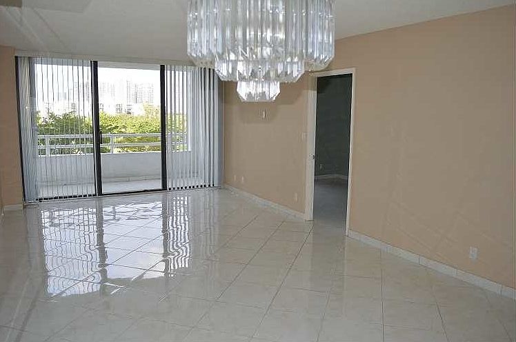 1st image of 20225 NE 34th Ct APT 612