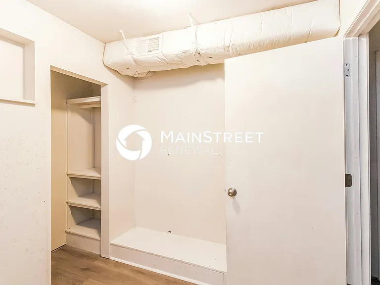 Walk In Closet