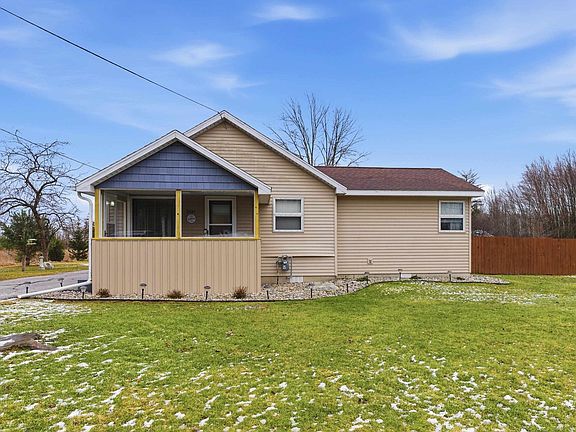 2nd image of 2094 E Stewart Rd