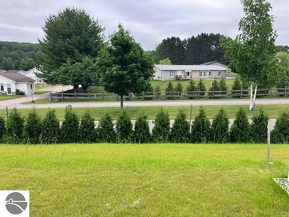 2nd image of 3792 Woodgate Dr