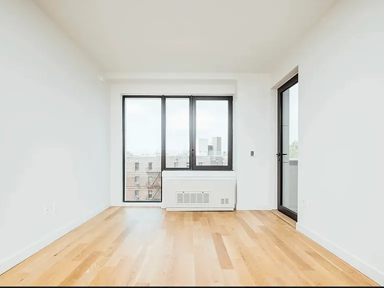 1801 Ocean Ave #3E — Photo 12