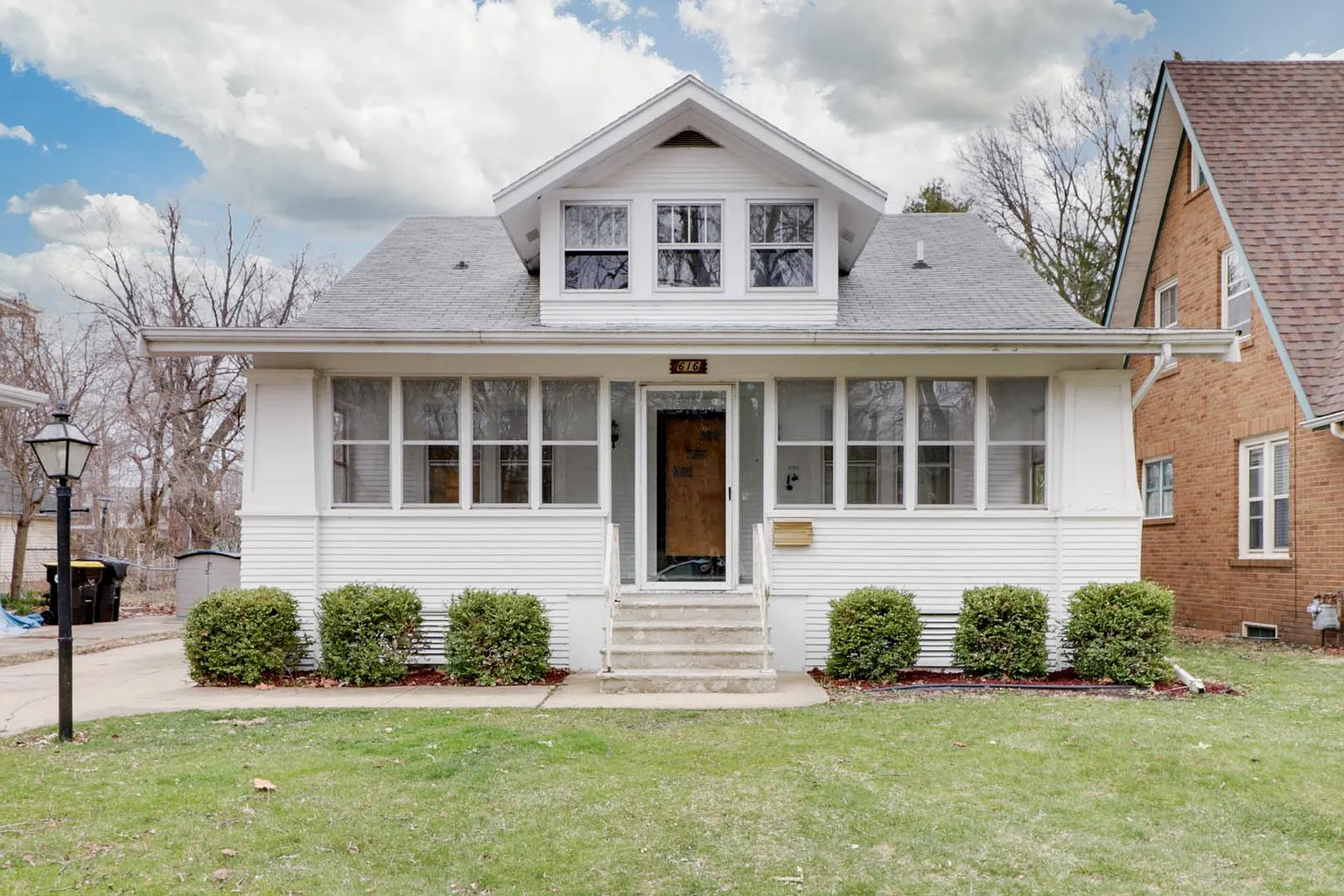 616 Normal Ave photo 1
