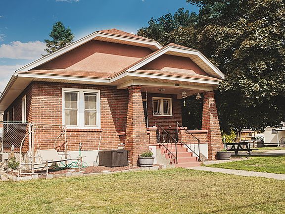 2nd image of 3617 N Lidgerwood St