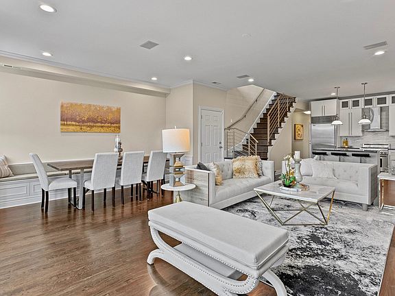 2nd image of 1518 W Cortez St #3E