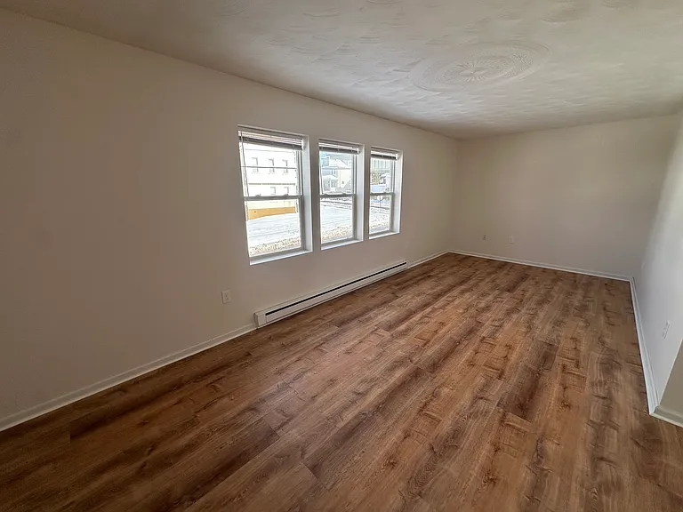 1453 Monroe Ave #1 — Photo 18