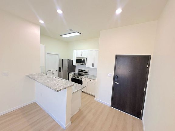 2nd image of 2211 Rio Grande Blvd NW #106