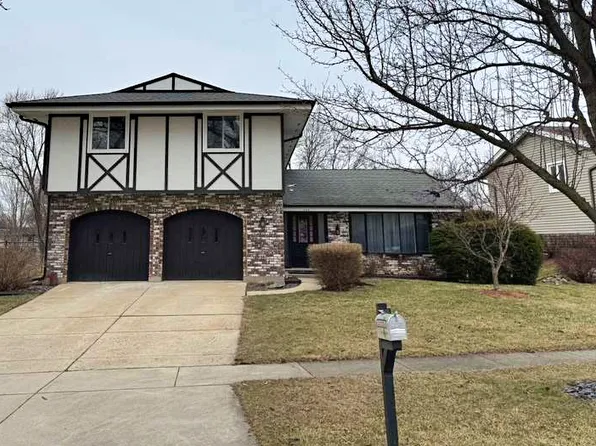 1166 Saylesville Ln, Schaumburg, IL 60193